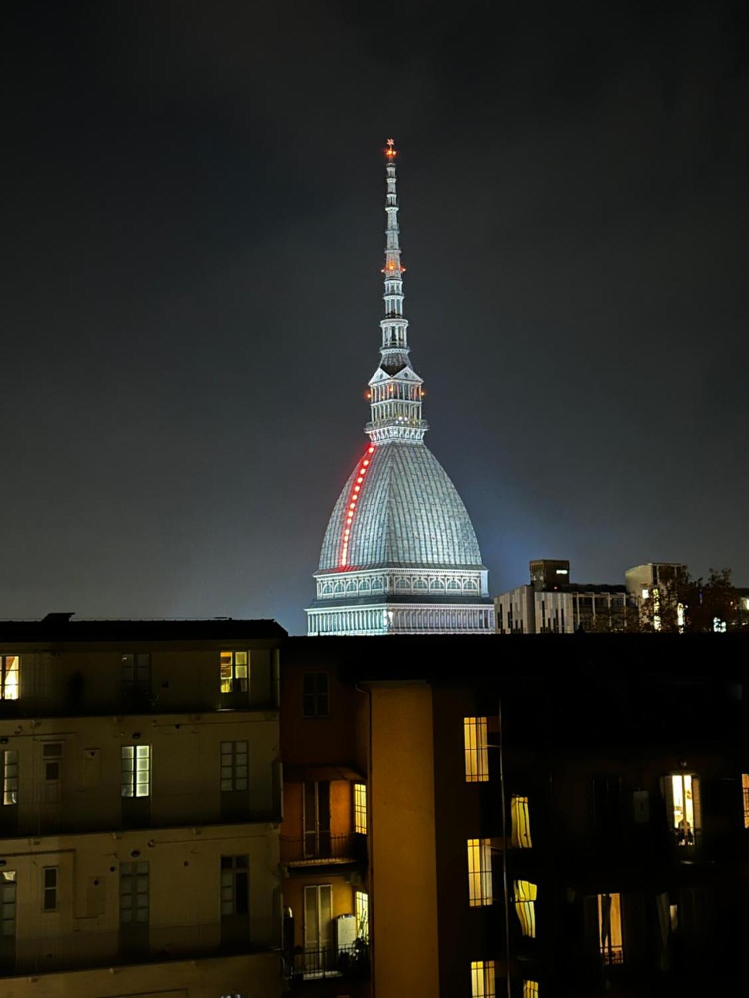 Apartamento Le Finestre Sulla Mole Turín Exterior foto