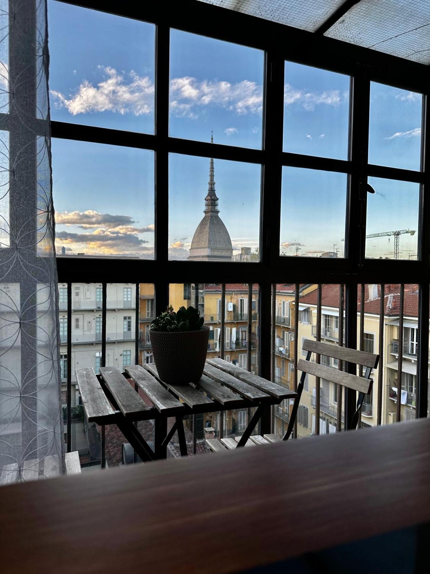 Apartamento Le Finestre Sulla Mole Turín Exterior foto