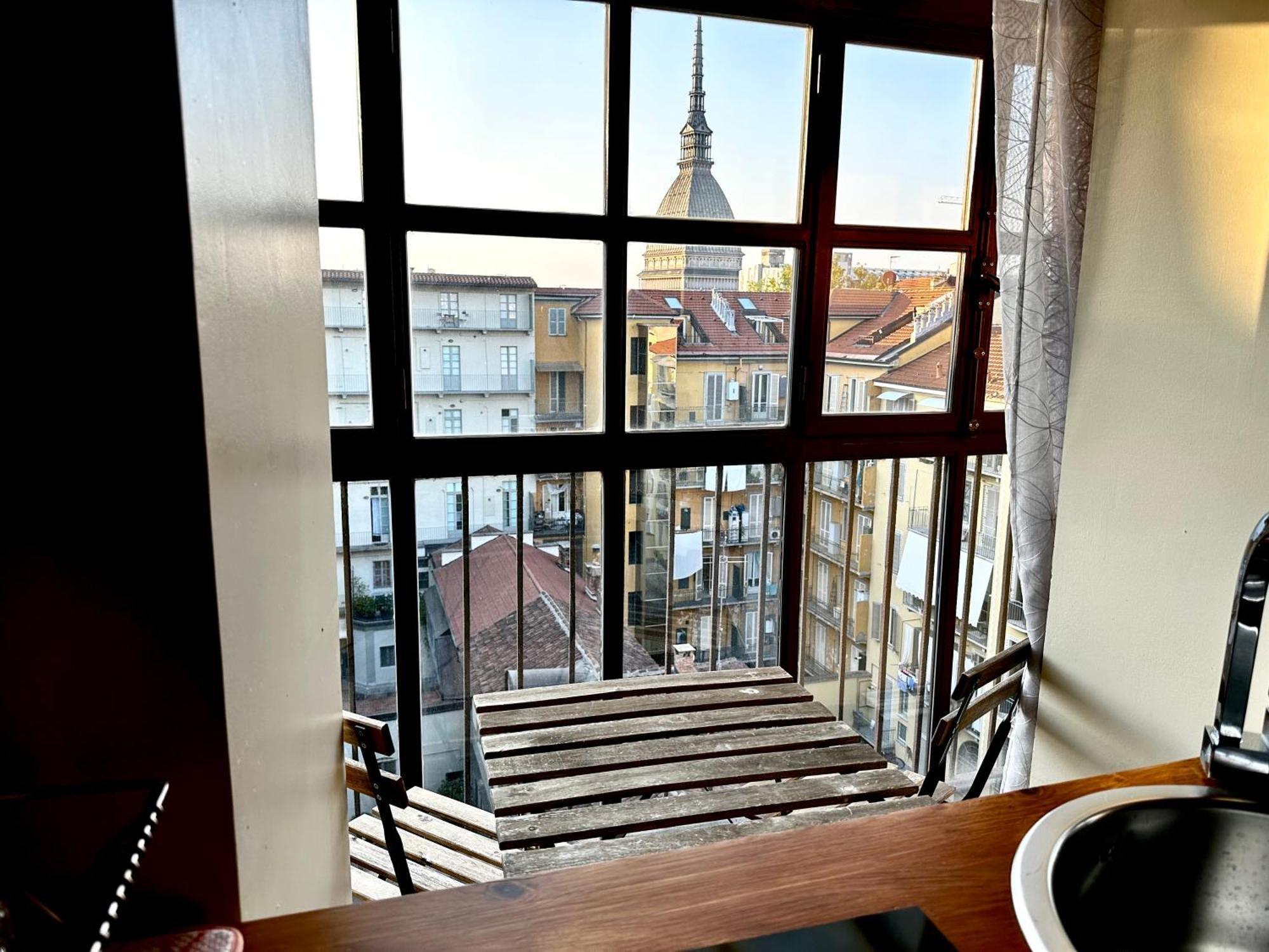 Apartamento Le Finestre Sulla Mole Turín Exterior foto