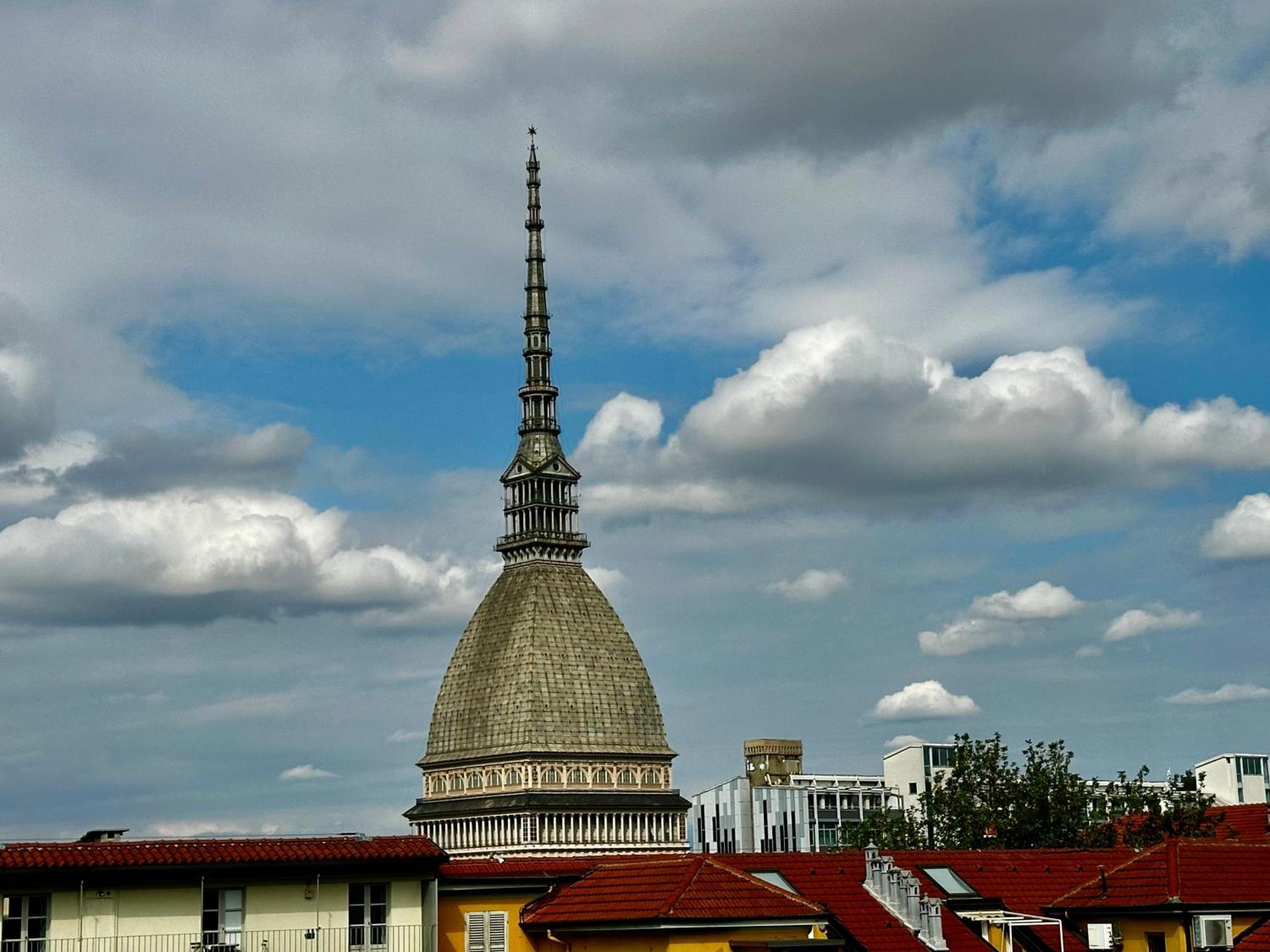 Apartamento Le Finestre Sulla Mole Turín Exterior foto