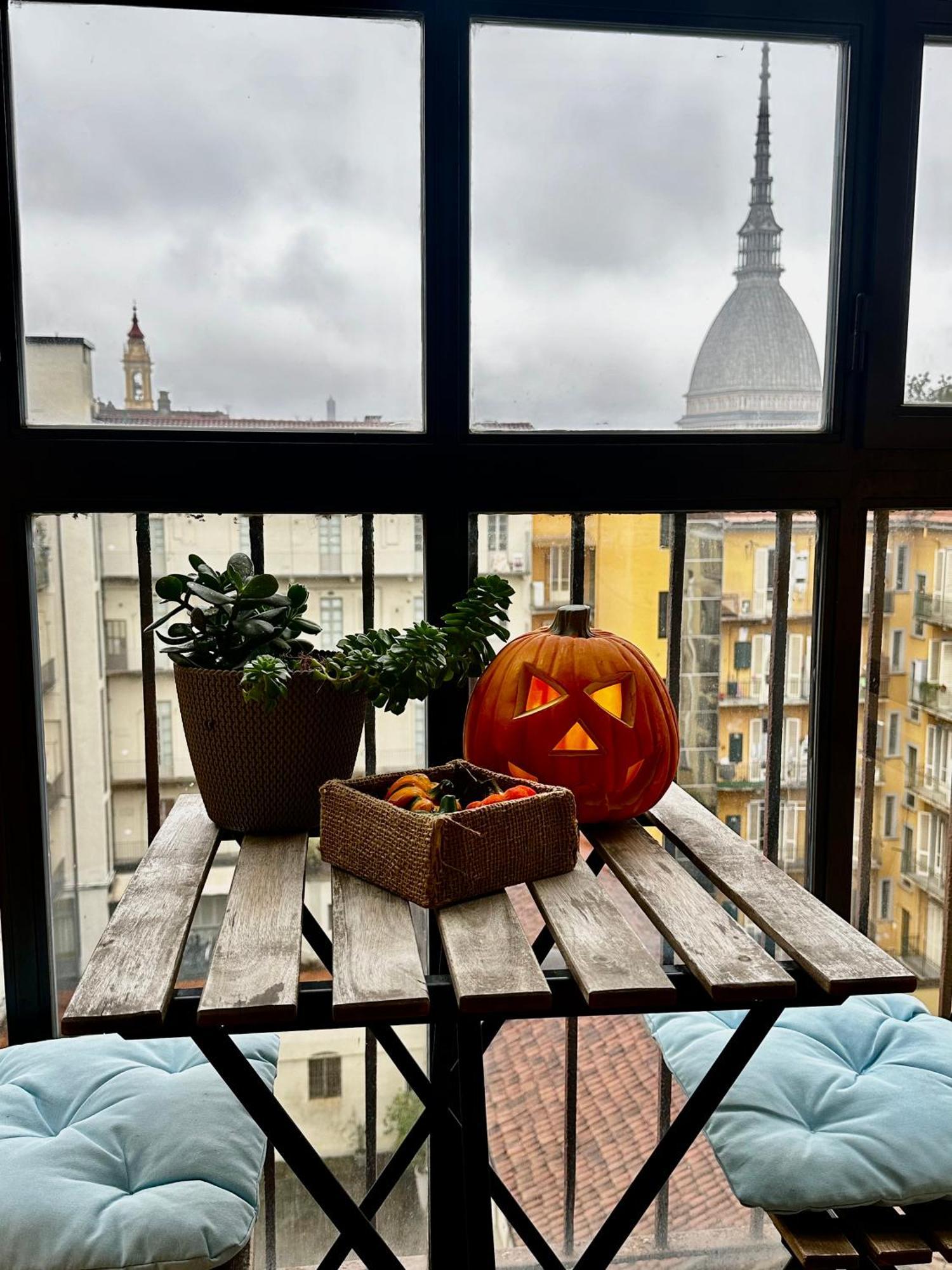 Apartamento Le Finestre Sulla Mole Turín Exterior foto